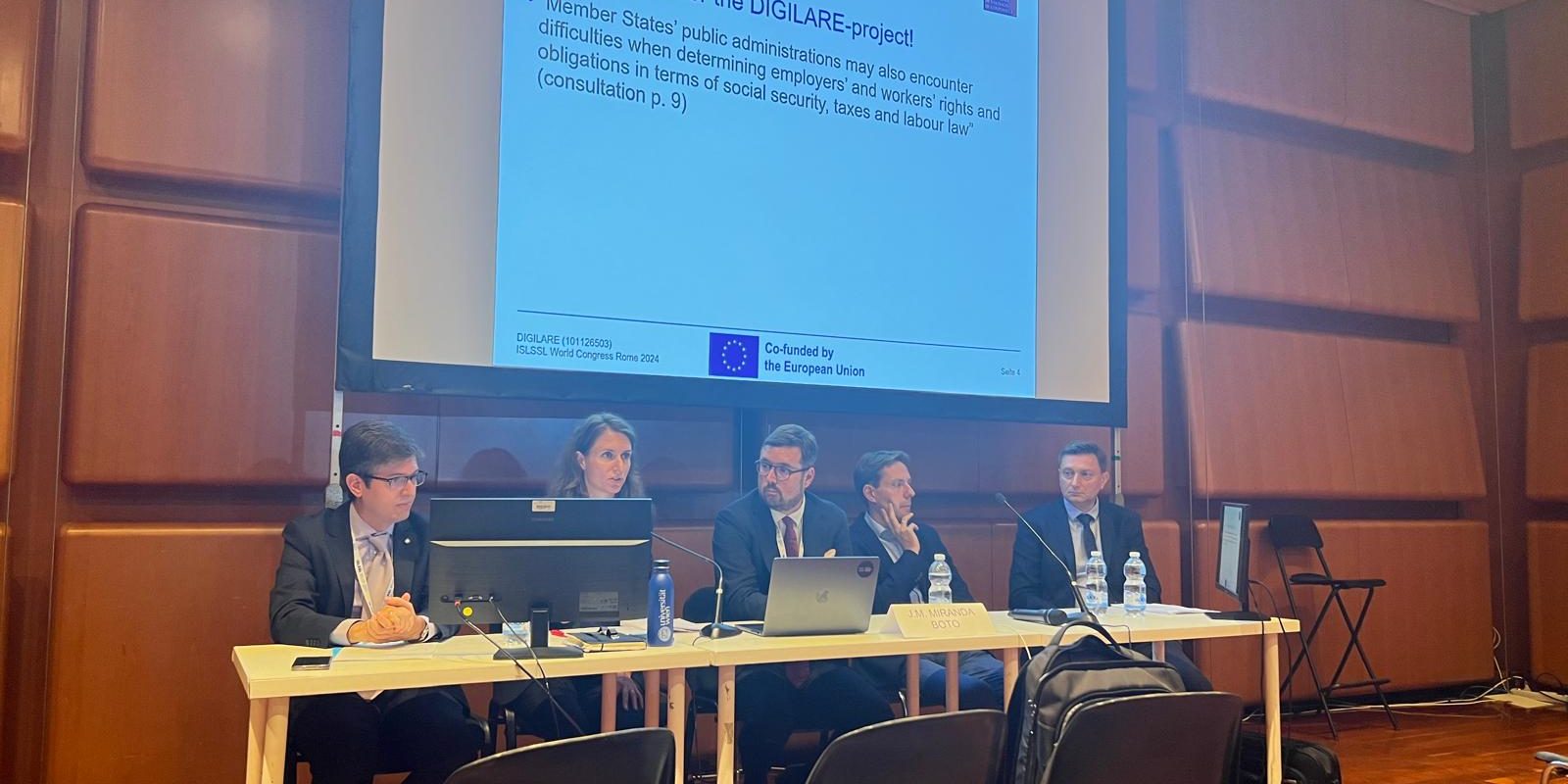 d25323db-6e96-4e68-a82a-6d35c861b9d8