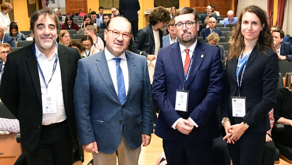 Jornadas DIGILARE 03 DIGILARE Final Conference Gathered Leading Experts on Digitalization and Labour Law Jornadas DIGILARE 03